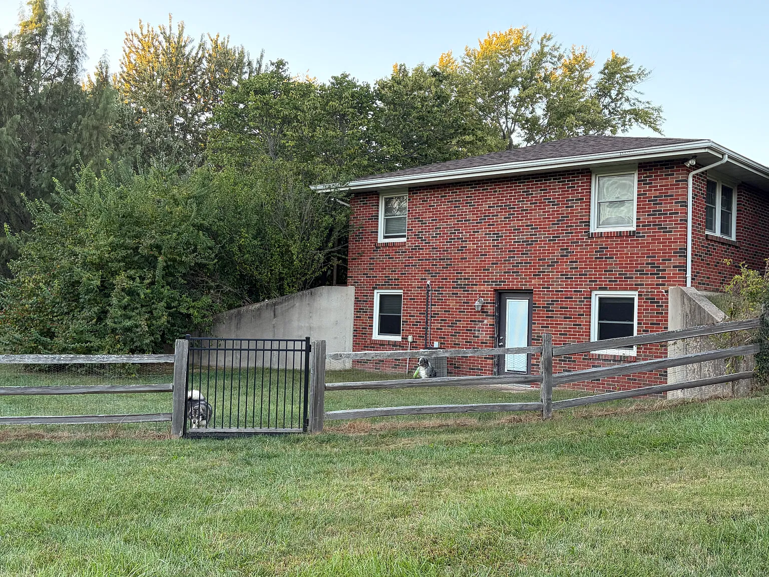 4 bed, 3439 sqft, $2,500 — Photo 2