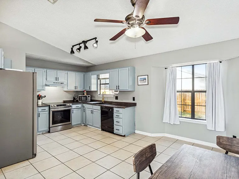 241 Terrance Ln — Photo 8