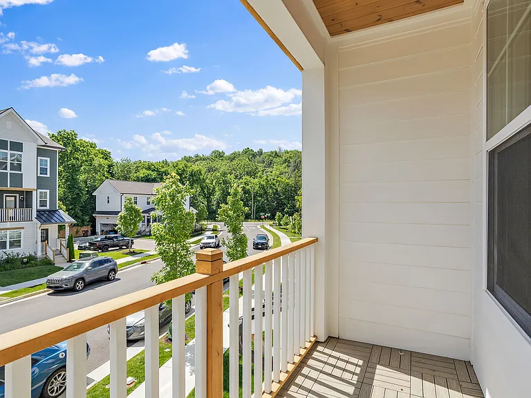 2036 Maple View Ln — Photo 15