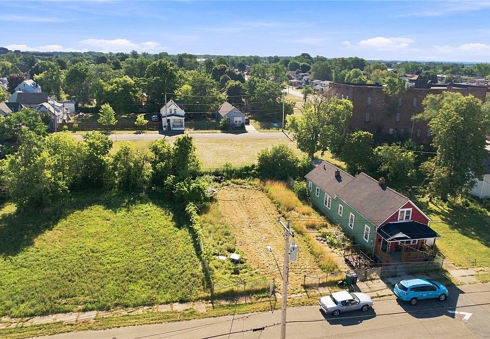 1st image of 83 Shumway St #40