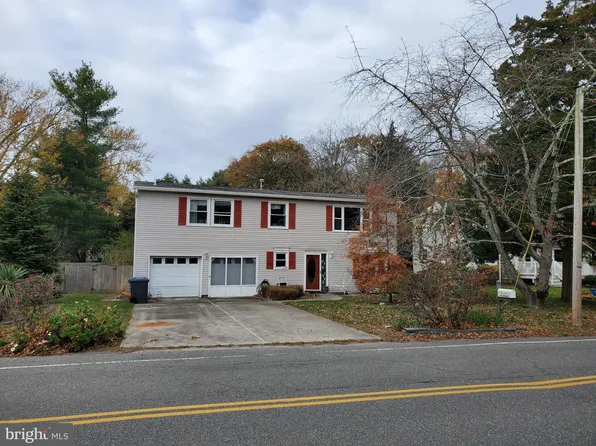 76 Beach Ave, Manahawkin, NJ 08050
