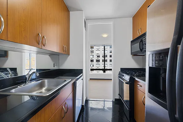 Rented by MNS | media 4