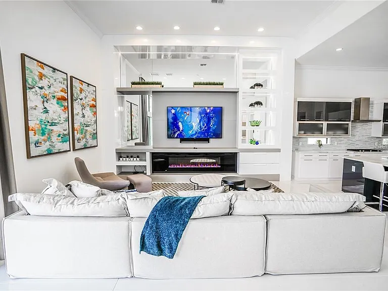 3999 Isabella Cir — Photo 13