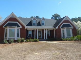 3346 Classic Dr, Snellville, GA 30078