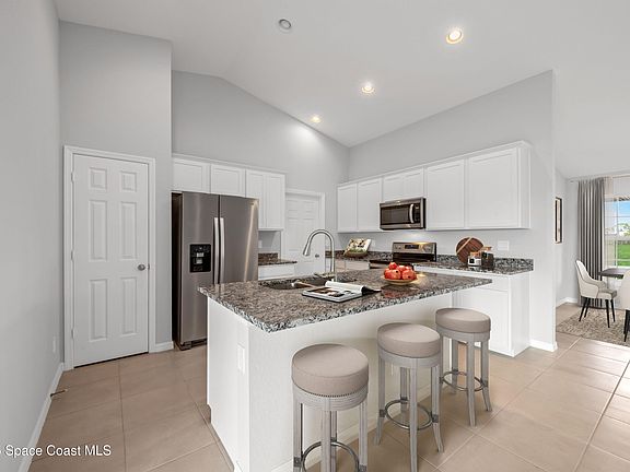 5th image of 1898 Wildcat Ave SE