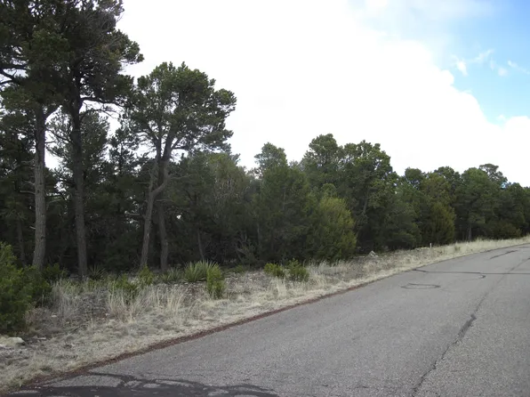 207 Via Sedillo Rd, Tijeras, NM 87059