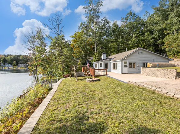 8804 Sunset Trl NE, Mancelona, MI 49659