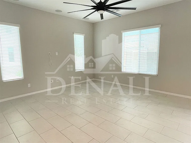 901 S Smith Rd #1047 — Photo 4