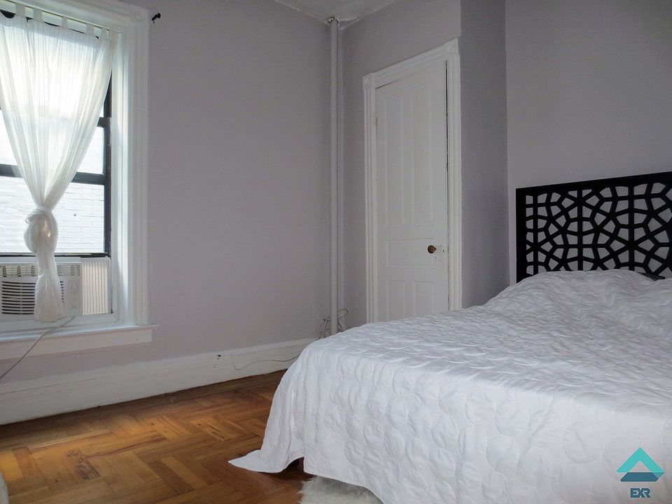 2nd image of 1054 Bergen St #C2lgh