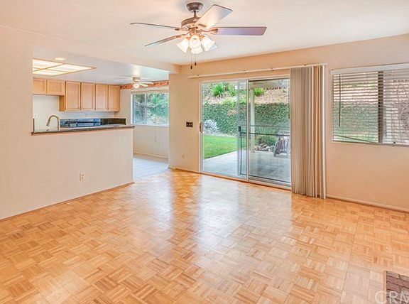 4th image of 828 Highland View Dr