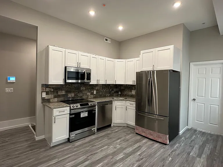 1225 W Dauphin St #3 — Photo 9