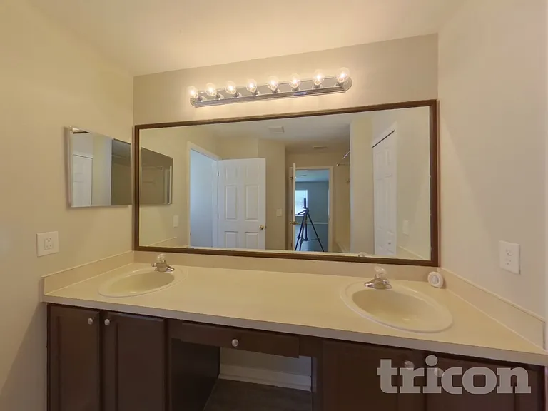 317 Covent Gardens Pl — Photo 10