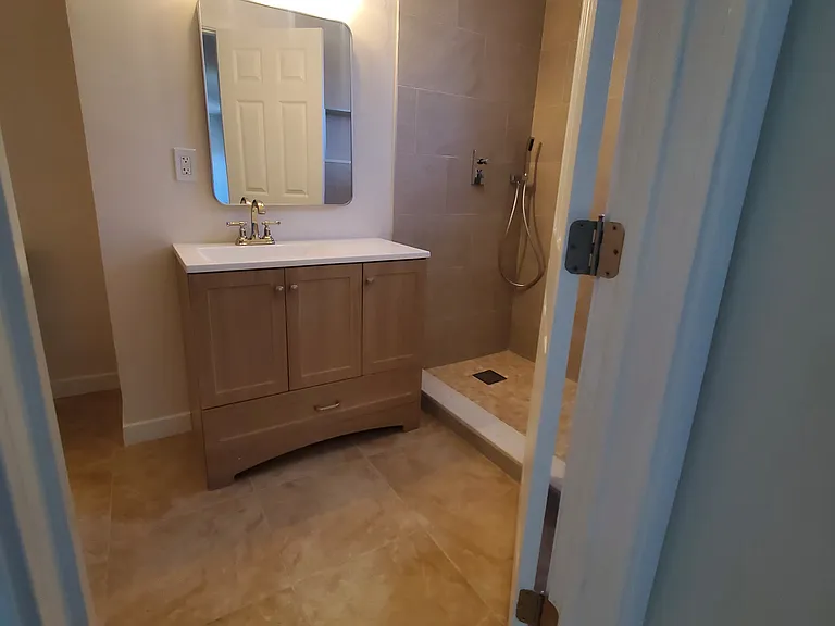 104 Westdale Ct — Photo 16