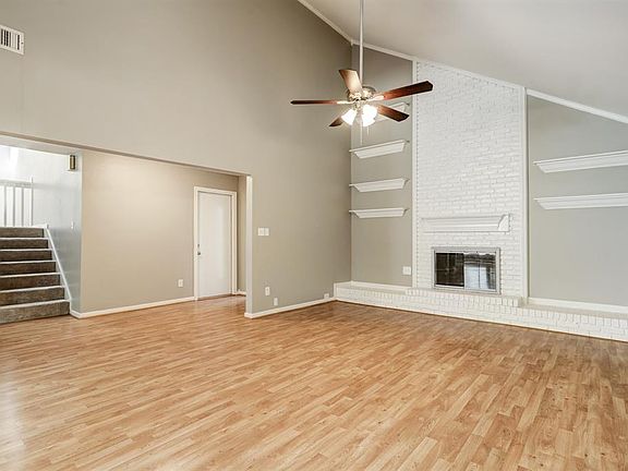 4th image of 5711 Lorinowoods Dr