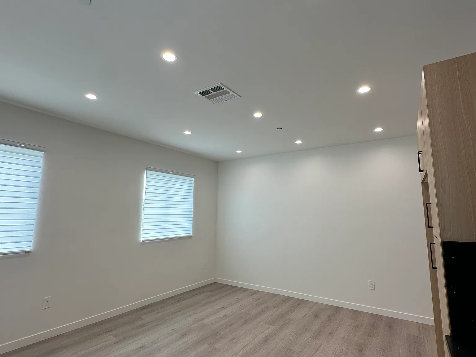 2 bed, $2,800 — Photo 4