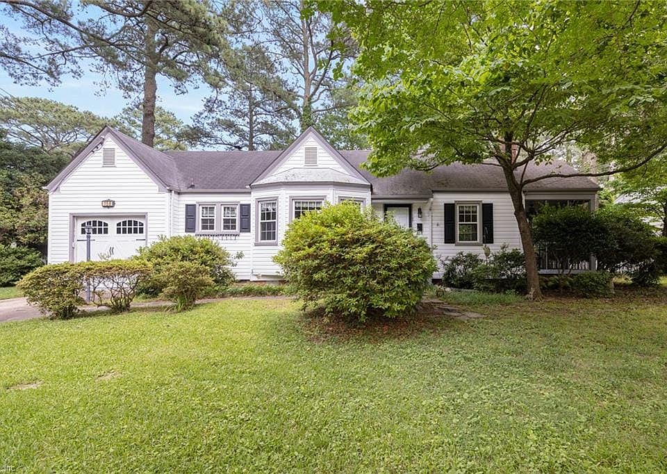 1st image of 158 Dover Cir