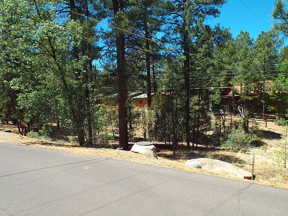 3rd image of 1050 N 44th Dr