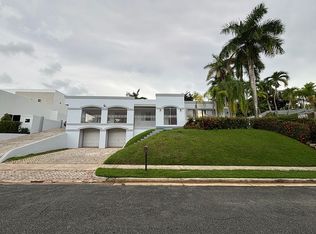 F2 Calle Forest Hill Hls, Guaynabo, PR 00966