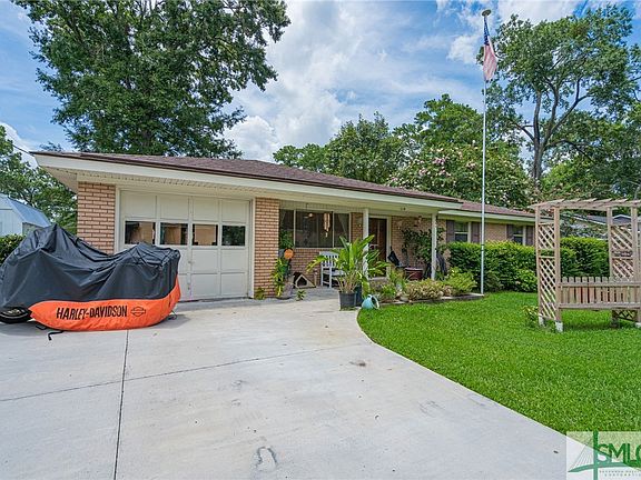 3rd image of 119 Nelson Avenue