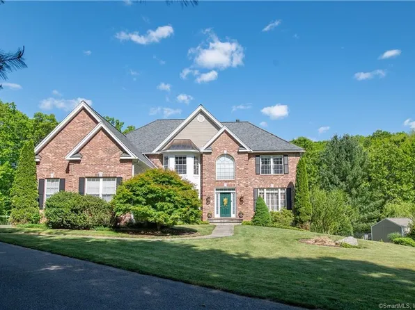 45 Birchwood Lane, Woodbury, CT 06798