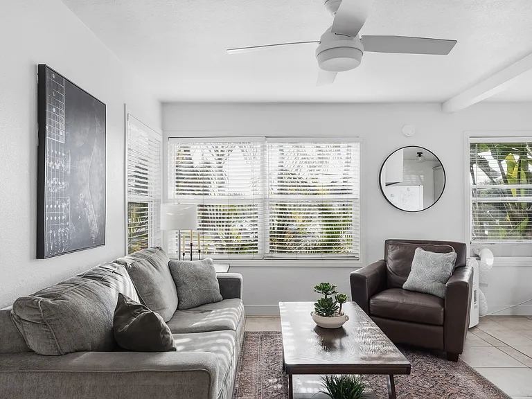 2606 Juan St — Photo 1