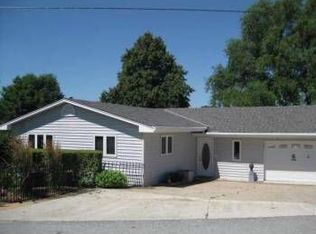 17116 Chalet Dr, Bellevue, NE 68123