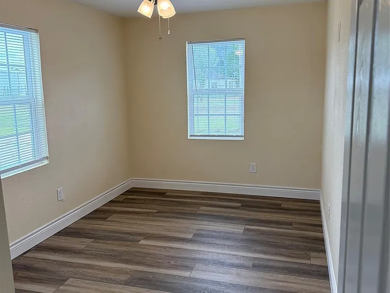 2623 Morning Glory Dr — Photo 12