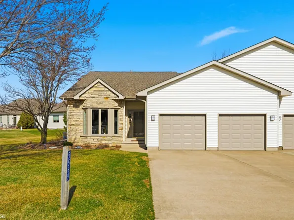 5569 Oak Hills Dr, Burlington, IA 52601