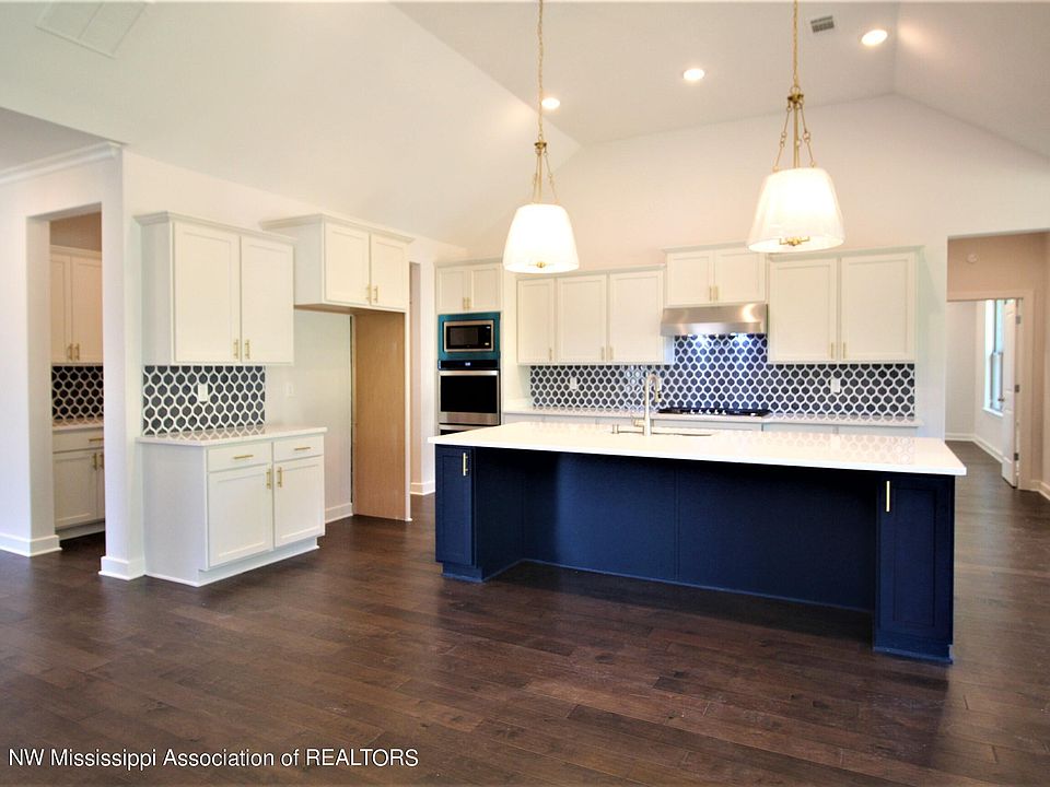 2nd image of 7434 Belle Manor Dr