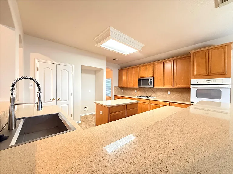 2144 Brittany Colony Dr — Photo 35