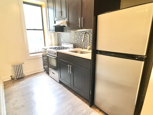 Rented by BRICK & GALO REALTY CORP | media 9