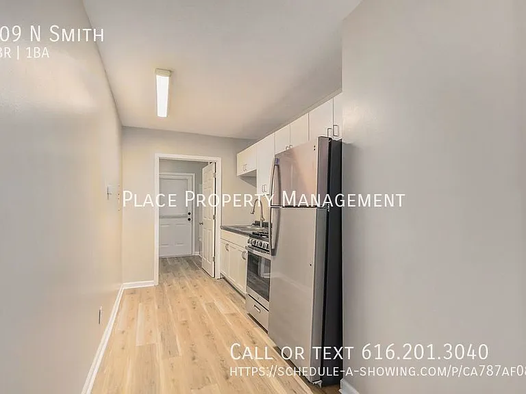 409 N Smith St — Photo 4