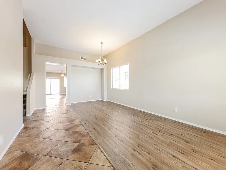40810 N Hudson Ct — Photo 5