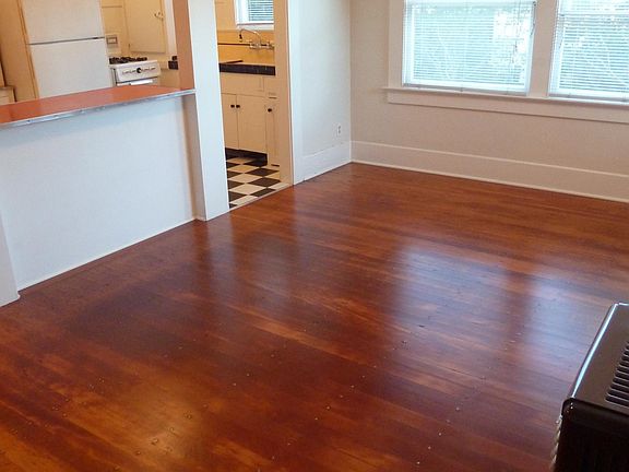 4th image of 4605 Campus Ave