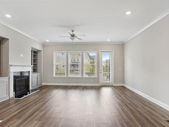 4th image of 5000 Pinckney Ln