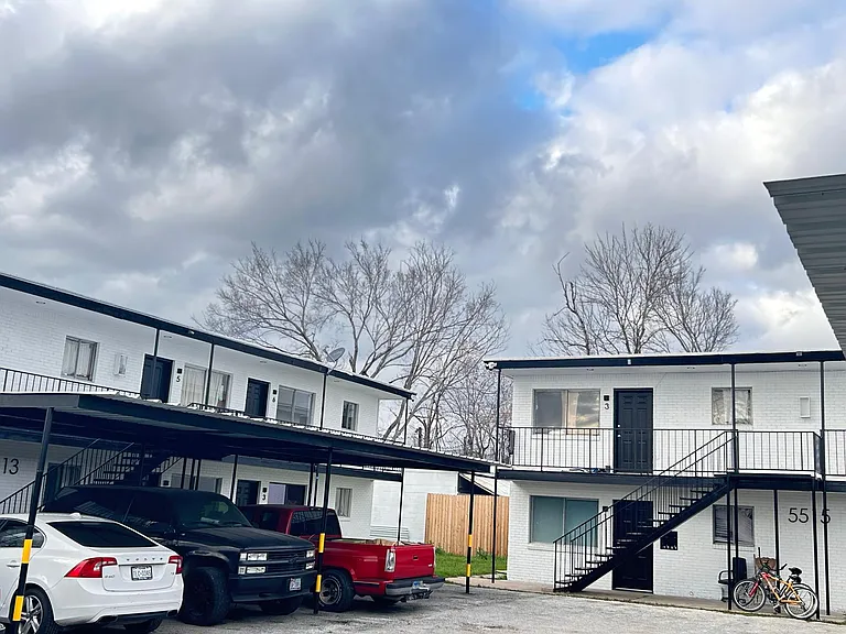 5513 Newport St #1 — Photo 6
