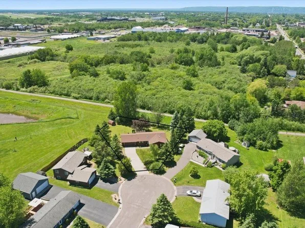 2 Willow St, Superior, WI 54880