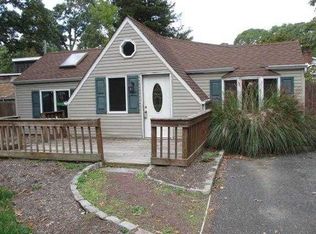 15 Edgewood Ave, Nesconset, NY 11767
