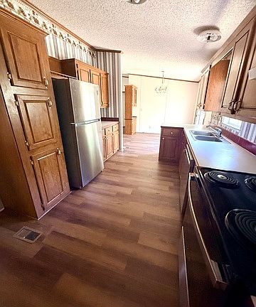4th image of 234 Redford Rd