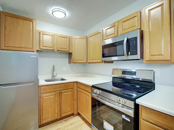 8500 Linden Ave N APT B2, Seattle, WA 98103