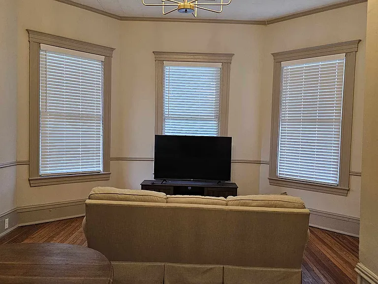 1012 Love Ave #4 — Photo 2