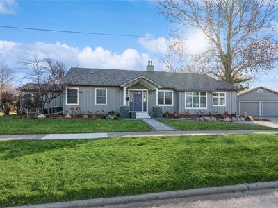 1113 S 12th Ave W, Newton, IA, 50208