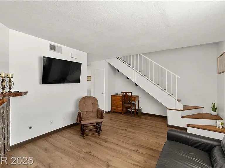 5247 Lisagayle Ct #127 — Photo 2