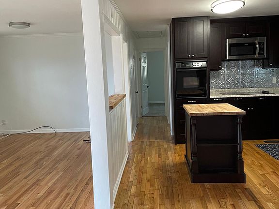 2nd image of 346 Gloria Cir