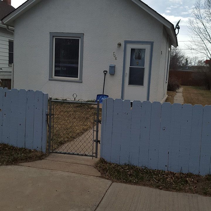 1st image of 708 S 4th St