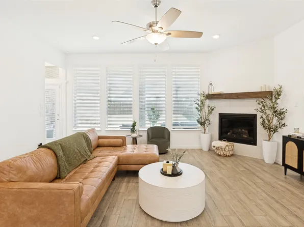 1145 Canuela Way, Justin, TX 76247