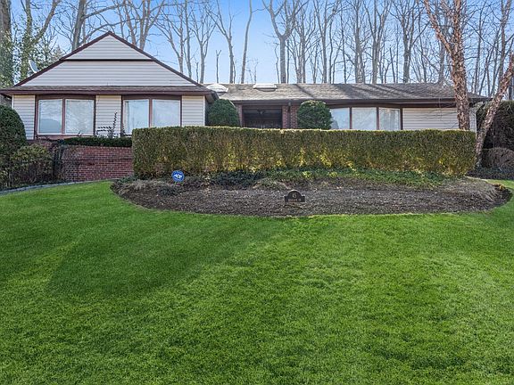 2nd image of 45 Hemlock Dr