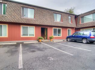 8833 N Syracuse St APT 3, Portland, OR 97203