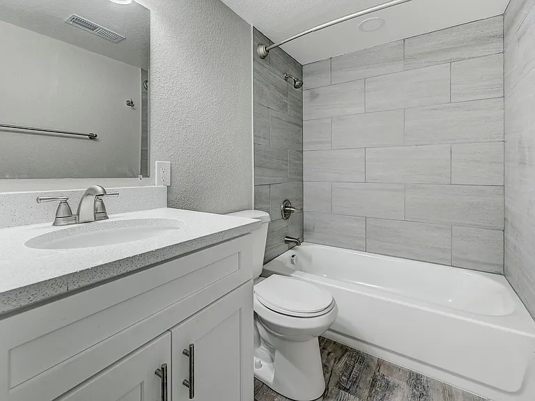 1495 Manitou Blvd — Photo 16