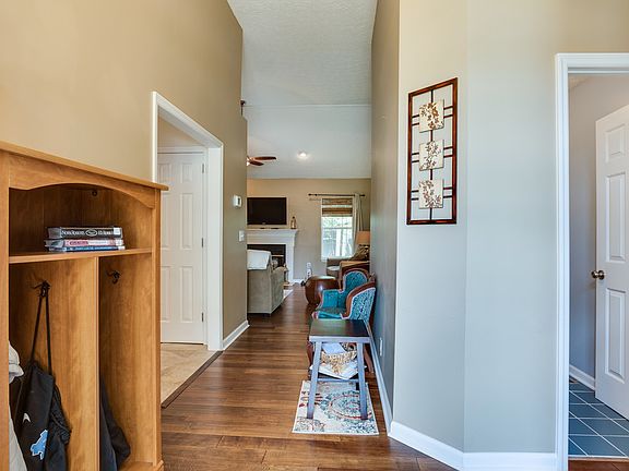 5th image of 2238 Falcon Creek Dr